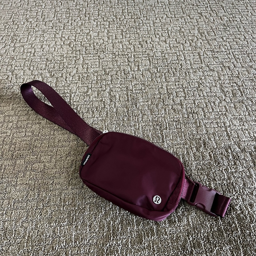 lululemon athletica Burgundy Crossbody / Waist Bag